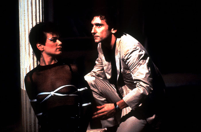 Lidérces órák (1985) | Teljes filmadatlap | Mafab.hu Lidérces órák (1985) | Teljes filmadatlap | Mafab.hu