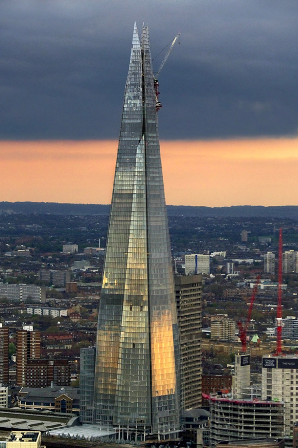 The shard. Башня the Shard. Башня Shard в Лондоне. Небоскреб осколок Лондон. Небоскреб Sharp в Лондоне.