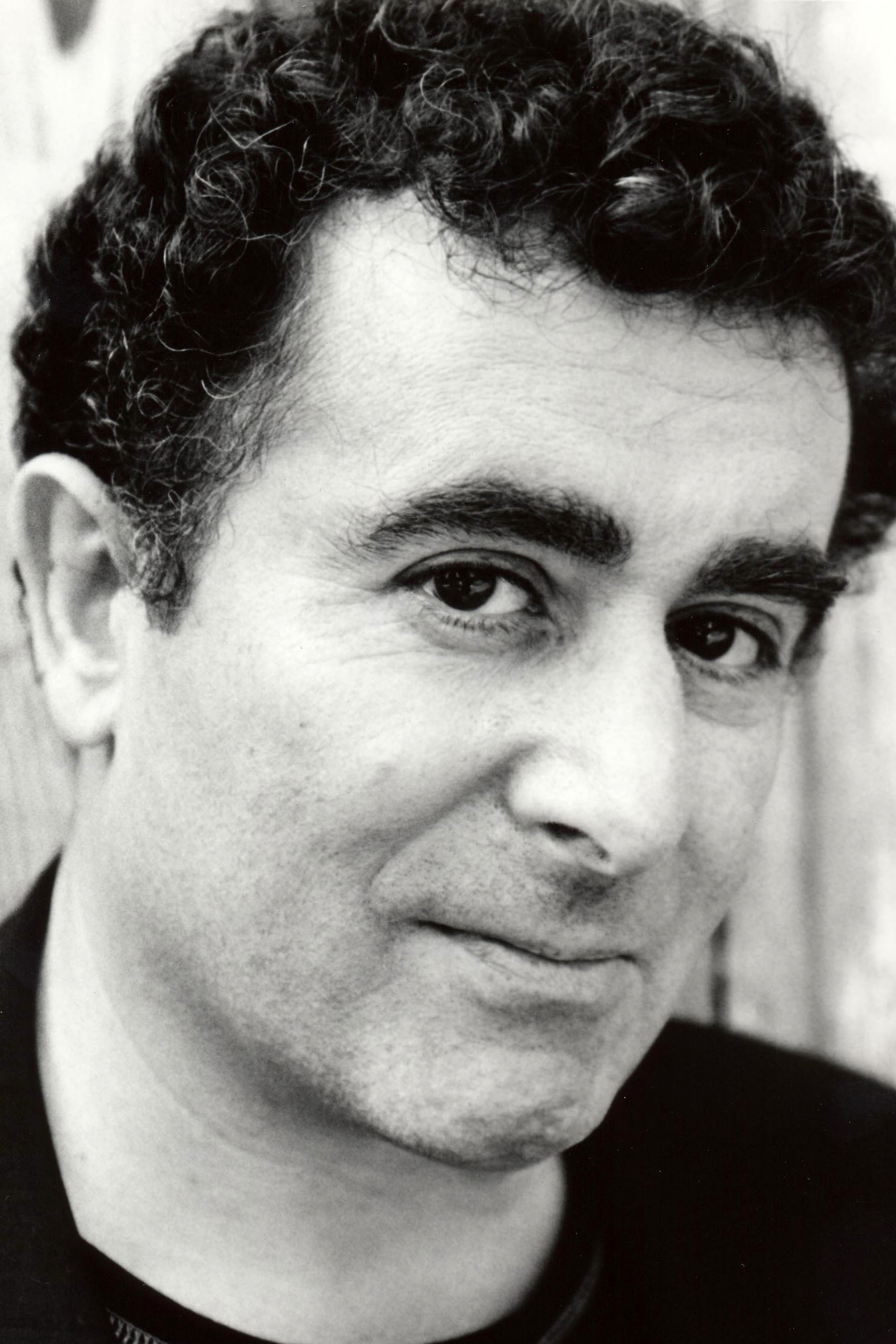 Next photo of Saul Rubinek