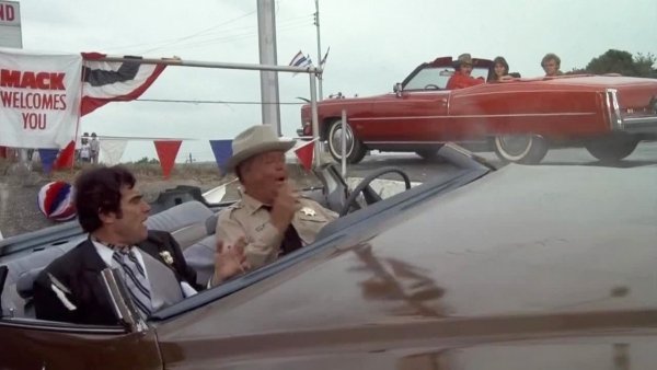 Smokey Es A Bandita Smokey And The Bandit 1977 Kepek Mafab Hu